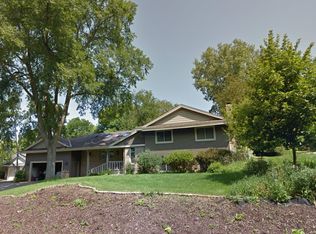13435 Tudor Rd, Minnetonka, MN 55305
