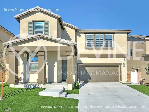 2723 Emerald Bay Dr, Rialto, CA 92377