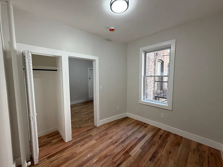 5608 Hudson Ave #8 — Photo 5