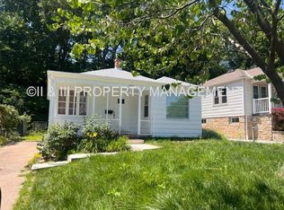 820 East St, Parkville, MO 64152