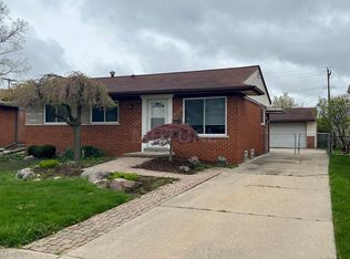 34257 Eldorado St, Clinton Township, MI 48035