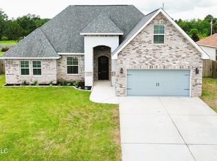 7919 Village Green Dr, Biloxi, MS 39532