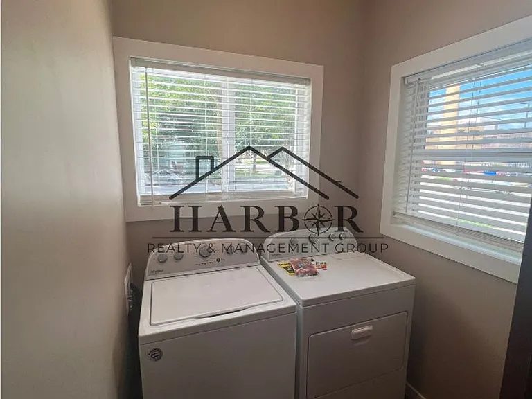 807 1st Dr NW #A — Photo 12