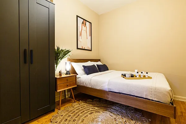 Rented by June | media 26