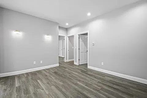 3 bed, 1300 sqft, $3,300 — Photo 3