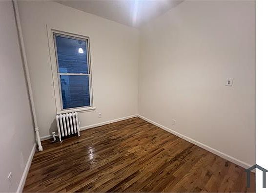 2nd image of 1137 Tiffany St #1
