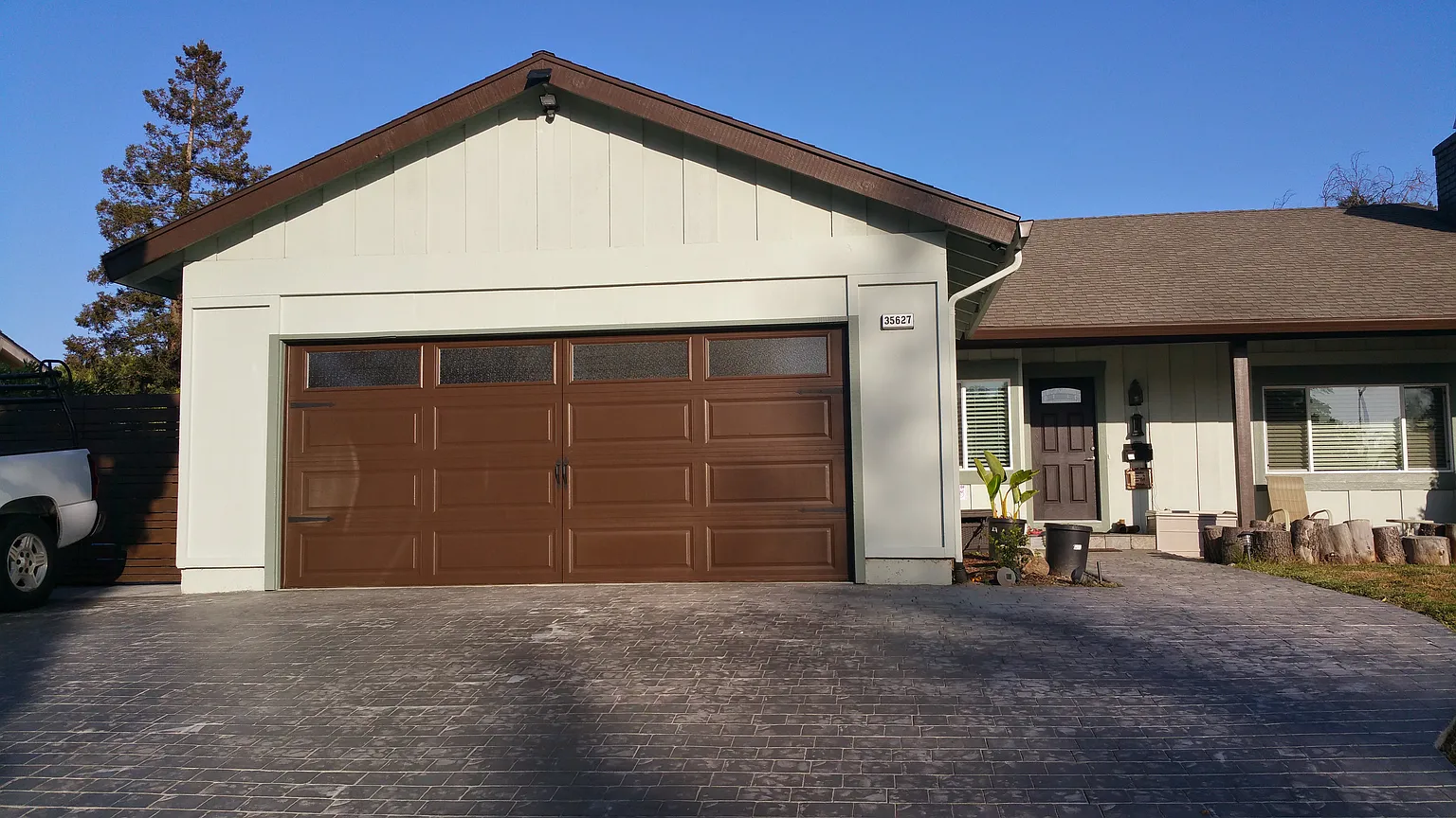 35627 Reymouth Dr photo 1