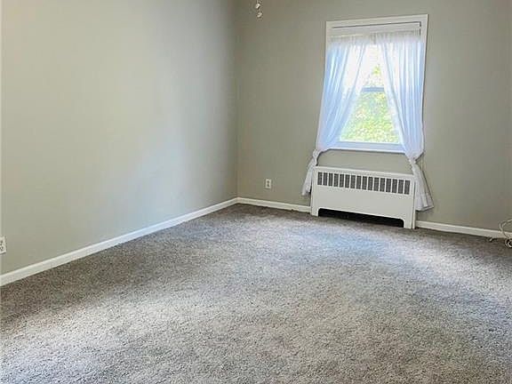 5th image of 854 Revere Ave