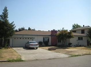 4872 E Simpson Ave, Fresno, CA 93703
