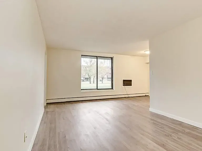 2702 48th Ave — Photo 11