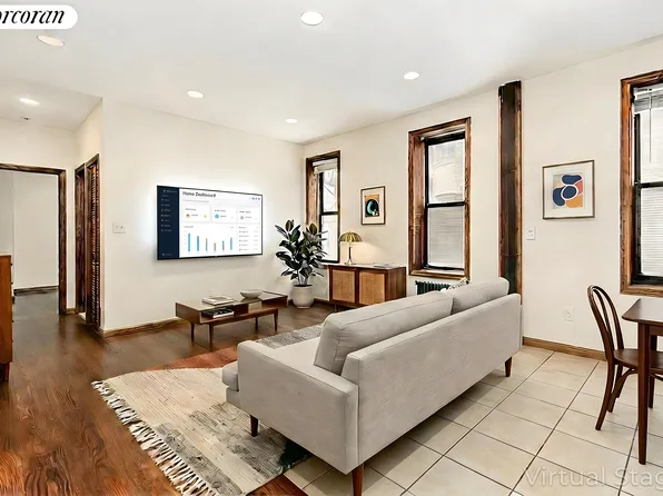 1016 Union Street image 1 of 6