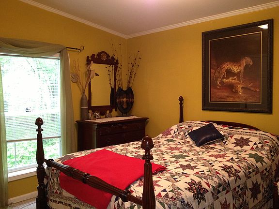 4th image of 410 Orchard Ct