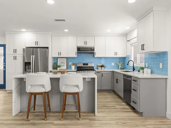 3825 Tiara St, San Diego, CA 92111
