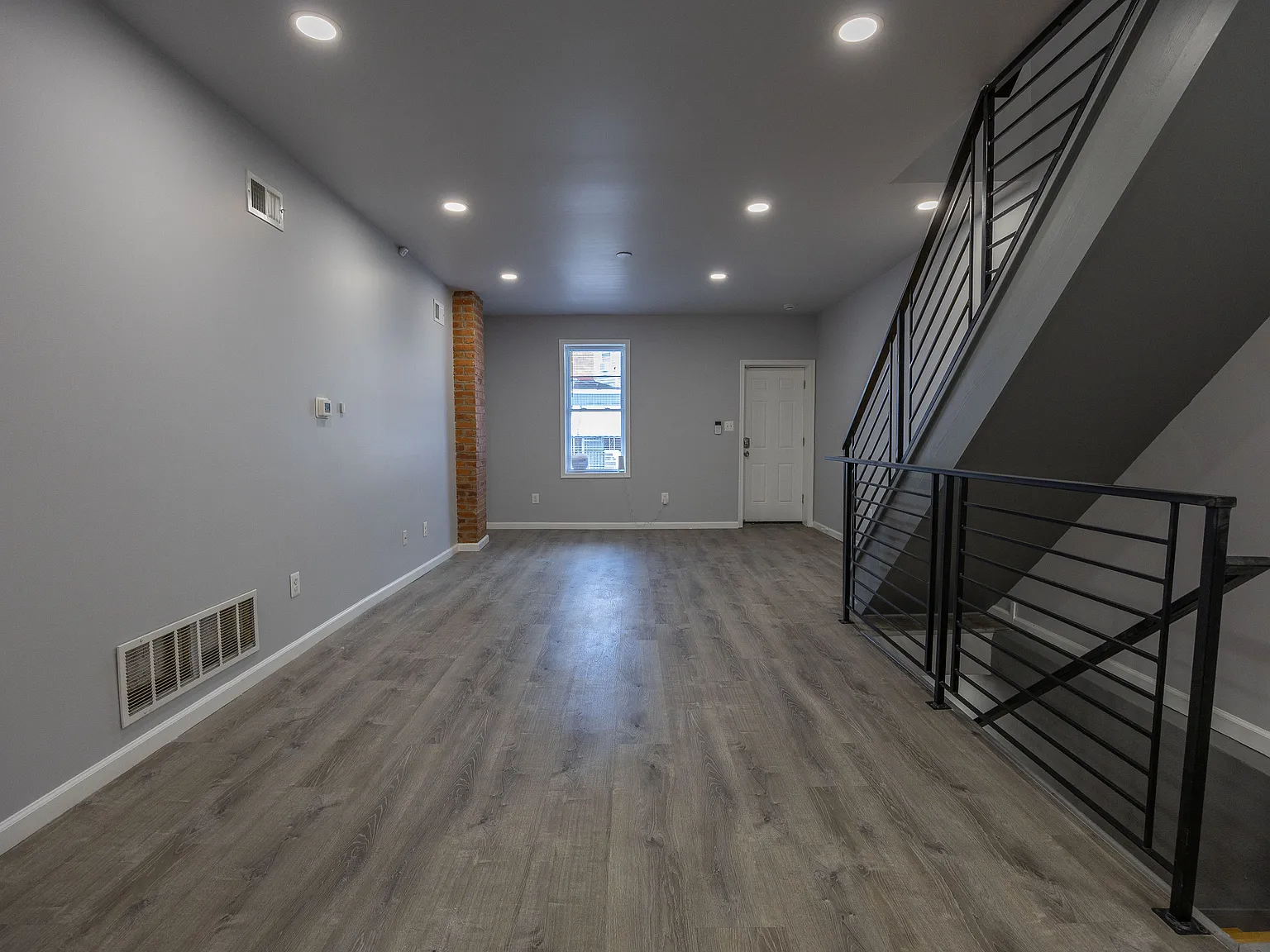 4 bed, 1450 sqft, $1,950 — Photo 2
