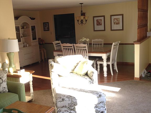 4th image of 562 Homestead Dr