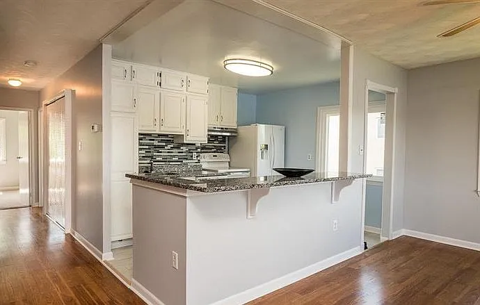 355 Gatewater Ct — Photo 4