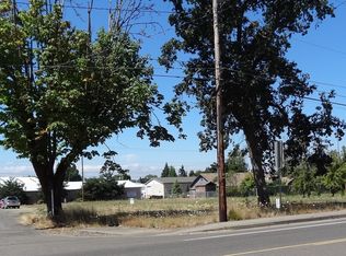 915 NE Lafayette Ave, McMinnville, OR