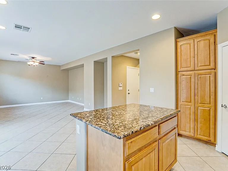 10737 Drake Ridge Ave — Photo 15