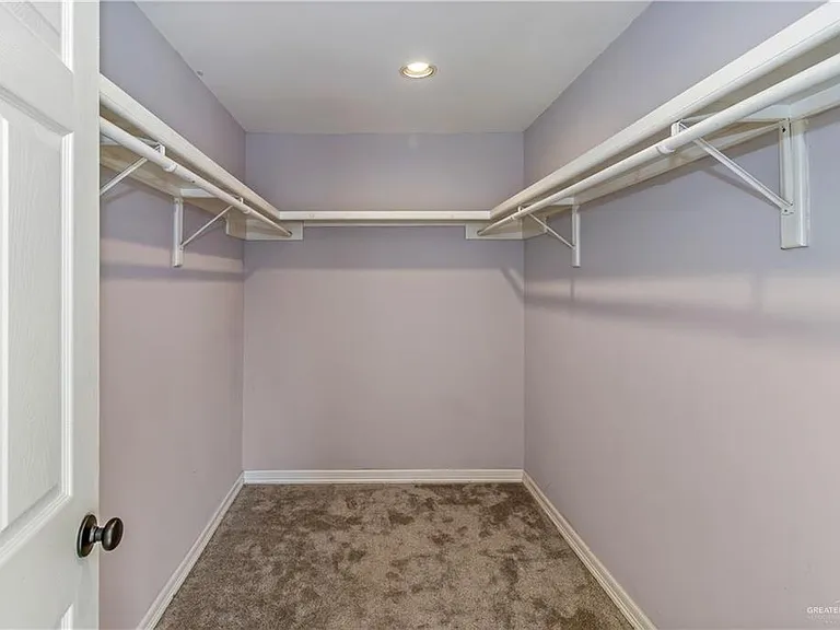 2318 Flushing Mdws — Photo 11