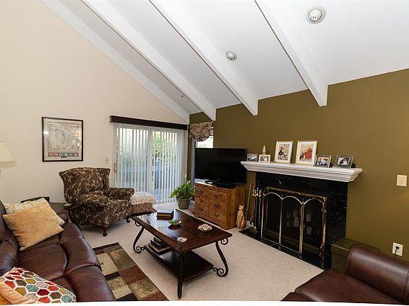 4th image of 105 Twin Lakes Dr