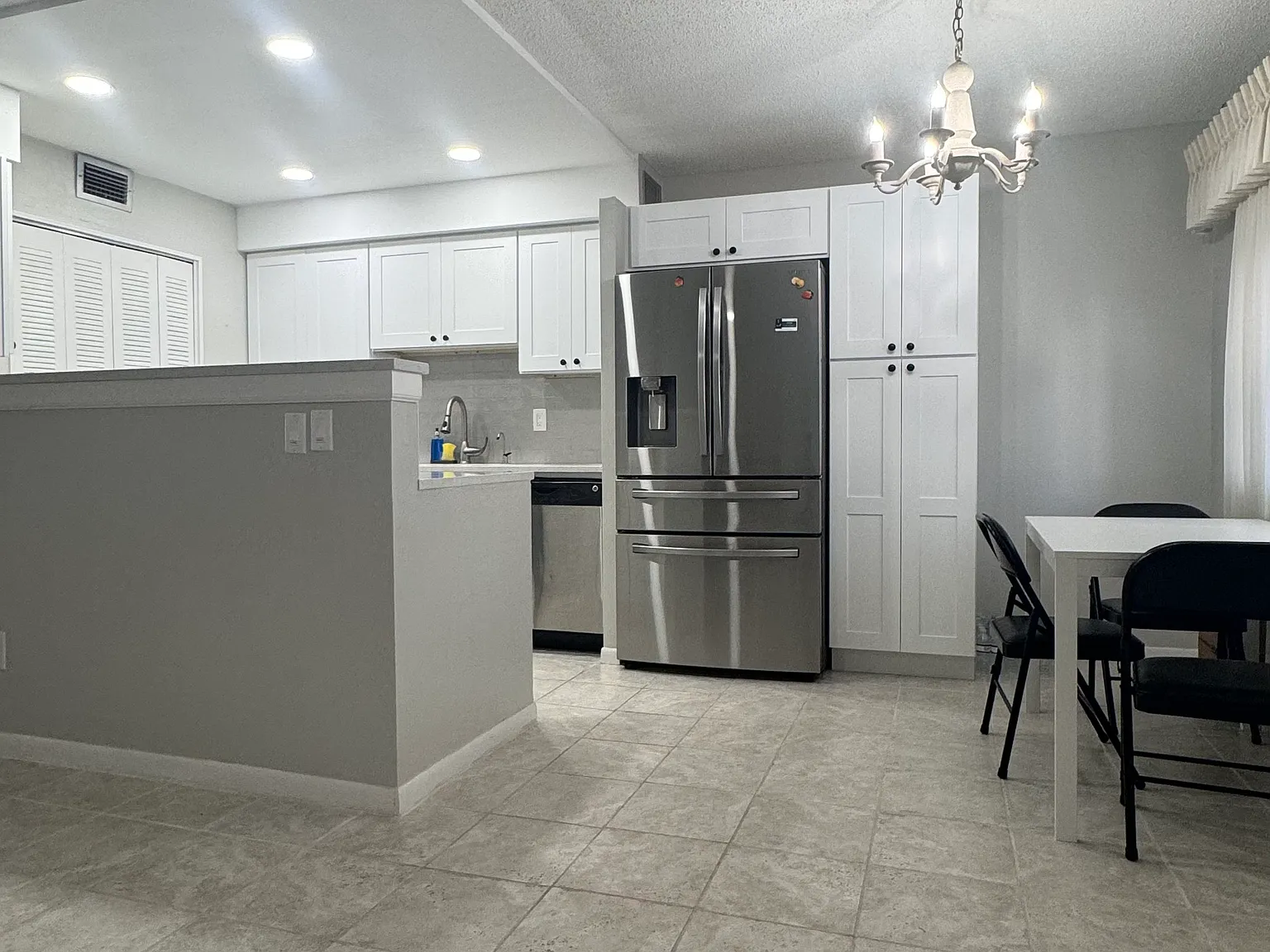 1235 S Highland Ave — Photo 4