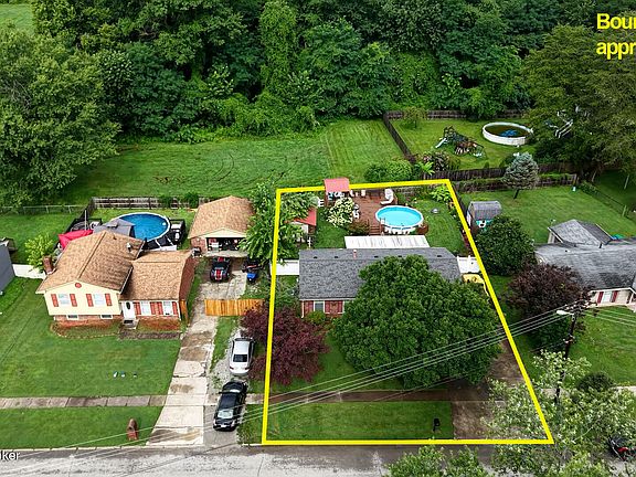 3rd image of 9512 Shoshone Way