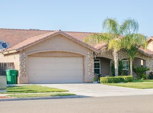 15906 W Middleton Ave, Kerman, CA 93630