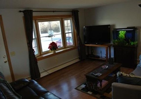3rd image of 42 Roger Williams Ave