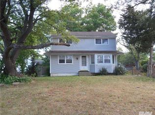 50 Wagon Ln, Centereach, NY 11720