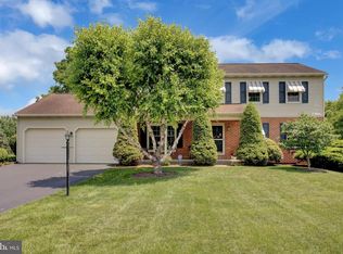 231 Lamplite Dr, Carlisle, PA 17013