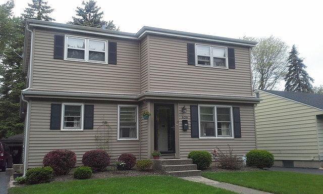 2nd image of 636 S Harvard Ave