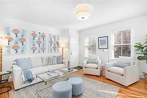 4th image of 17 Willow St #1