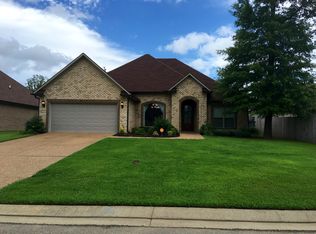 48 Palmer Dr, Jackson, TN 38305