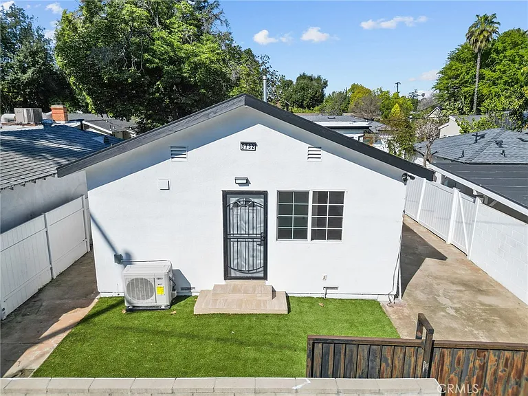 5732 N Stansbury Ave — Photo 14
