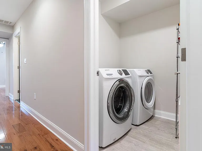1232 S 23rd St — Photo 34