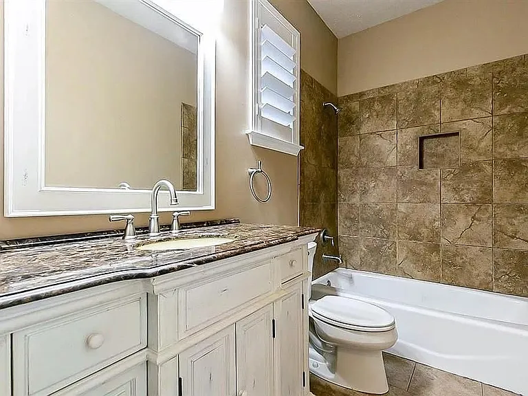 5823 Centennial Glen Dr — Photo 8