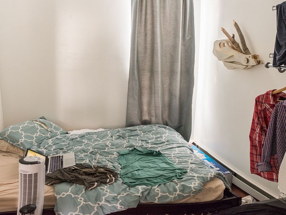 2nd image of 1253 Pacific St #4AF