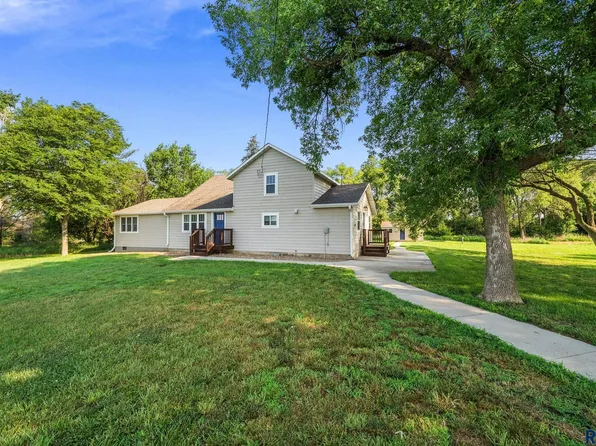 47608 300th St, Alcester, SD 57001