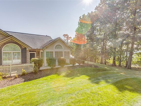 4th image of 505 Fair Meadow Dr