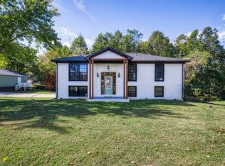 691 Snow Hill Rd, Dowelltown, TN 37059