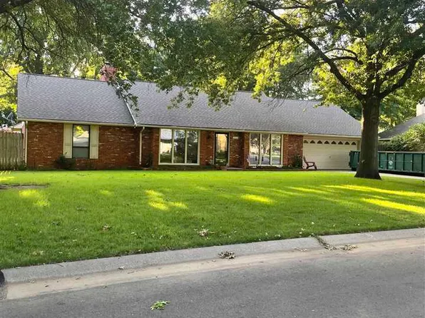 2609 Mockingbird Dr, Ponca City, OK 74604