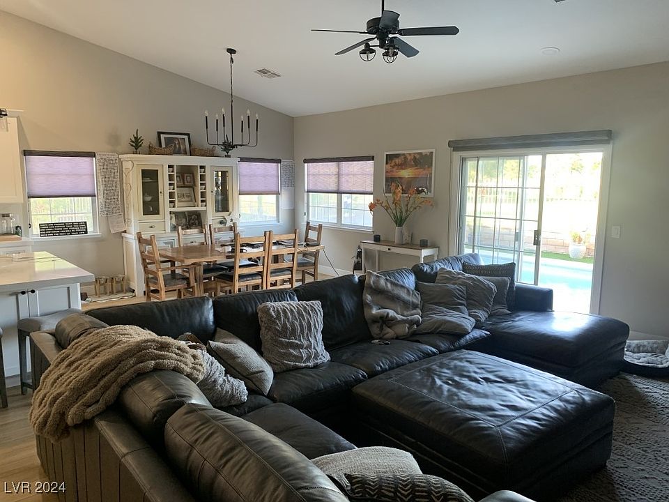 2nd image of 5128 Burr Oak Dr
