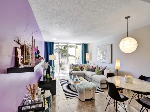 1341 SE 3rd Ave APT 212, Dania Beach, FL 33004
