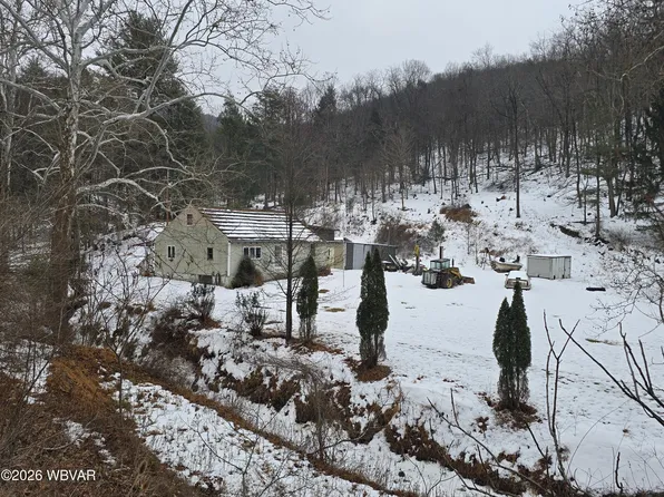 26 Charles Ln, Lock Haven, PA 17745