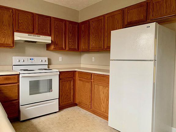 3rd image of 132 Parrish Ave #1