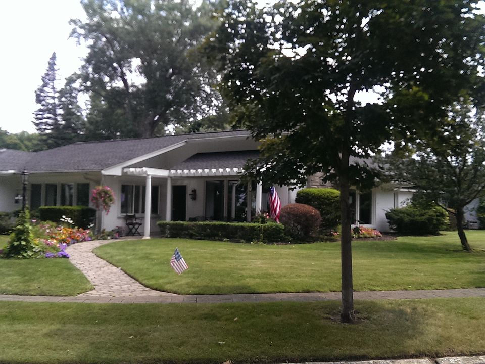 1st image of 1729 Bayview Ave