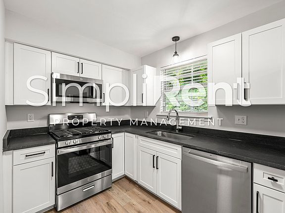 4th image of 2771 White Oak Dr #2771