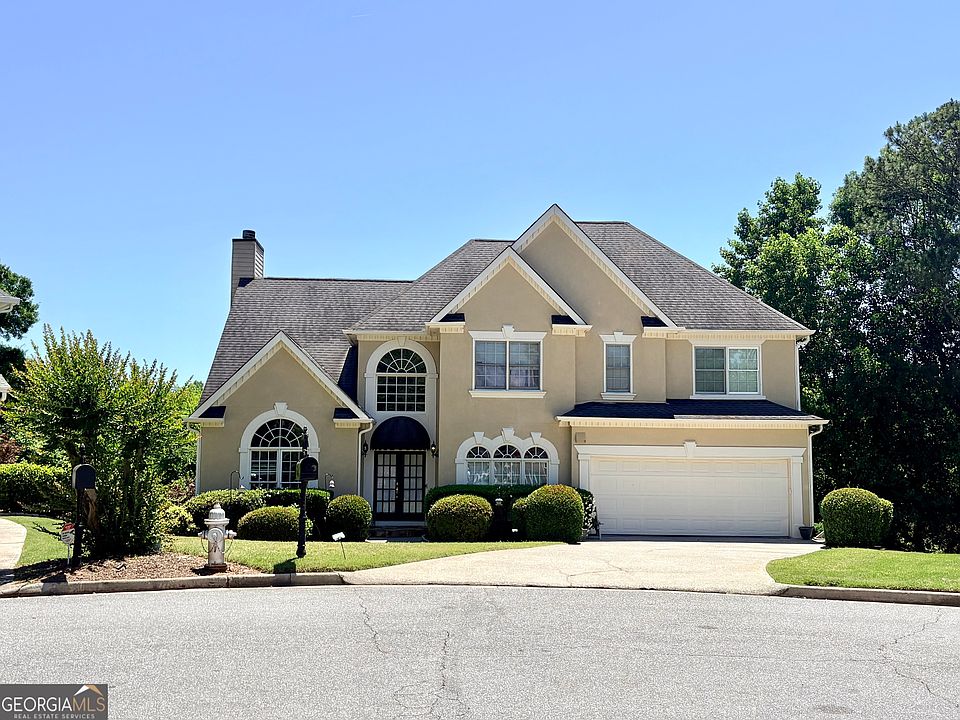 1st image of 240 Forest Ct