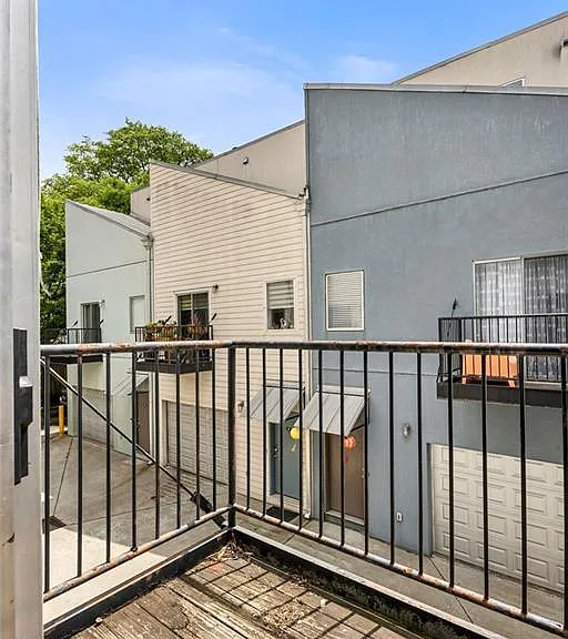 110 Moreland Ave SE #F — Photo 16