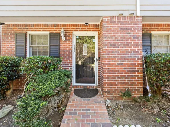 2240 Kings Gate Cir APT D, Snellville, GA 30078